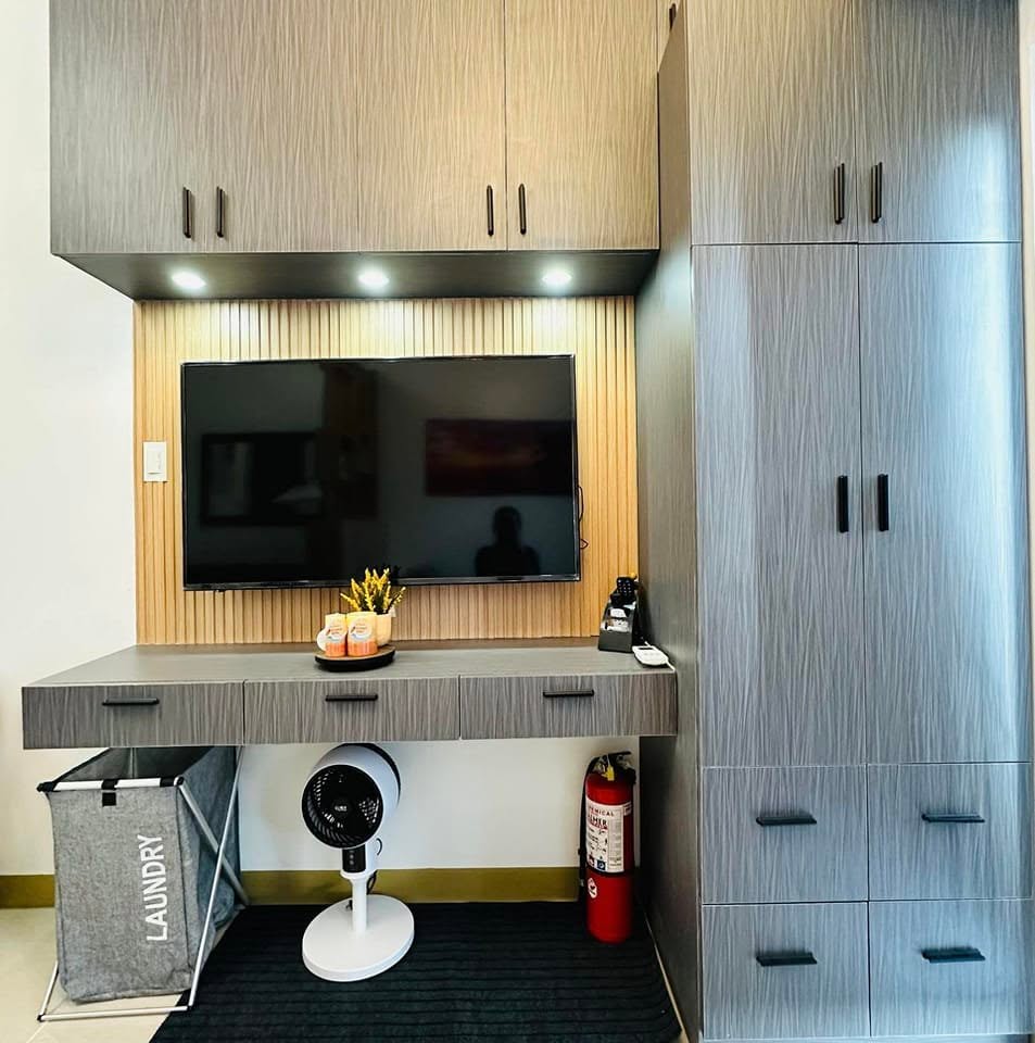 Smart TV, workspace, and closet